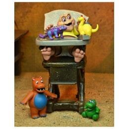 Ultimate baby sinclair scale action fig.